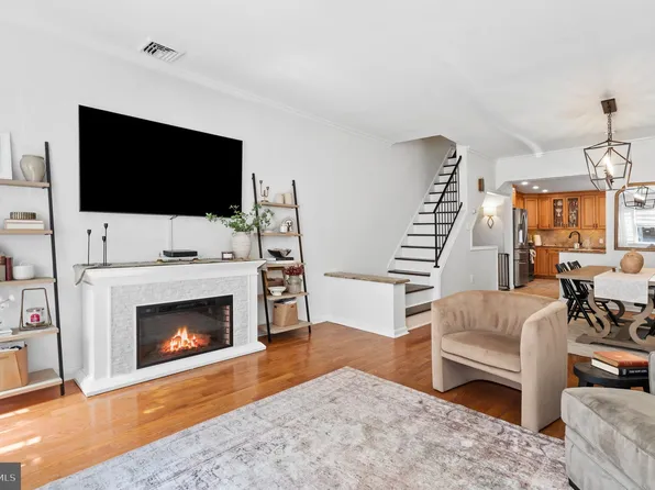 2428 S 12th St, Philadelphia, PA 19148