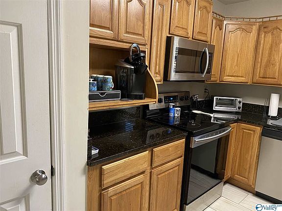 5th image of 2606 Excalibur Dr SE