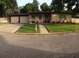 1514 Saint Matthew St, Gonzales, TX 78629