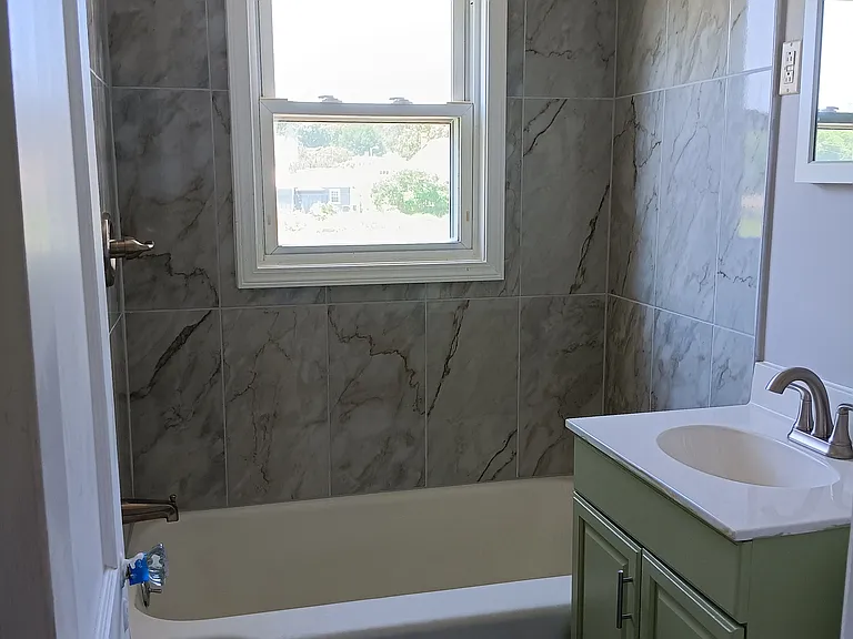 5730 Flint St — Photo 6