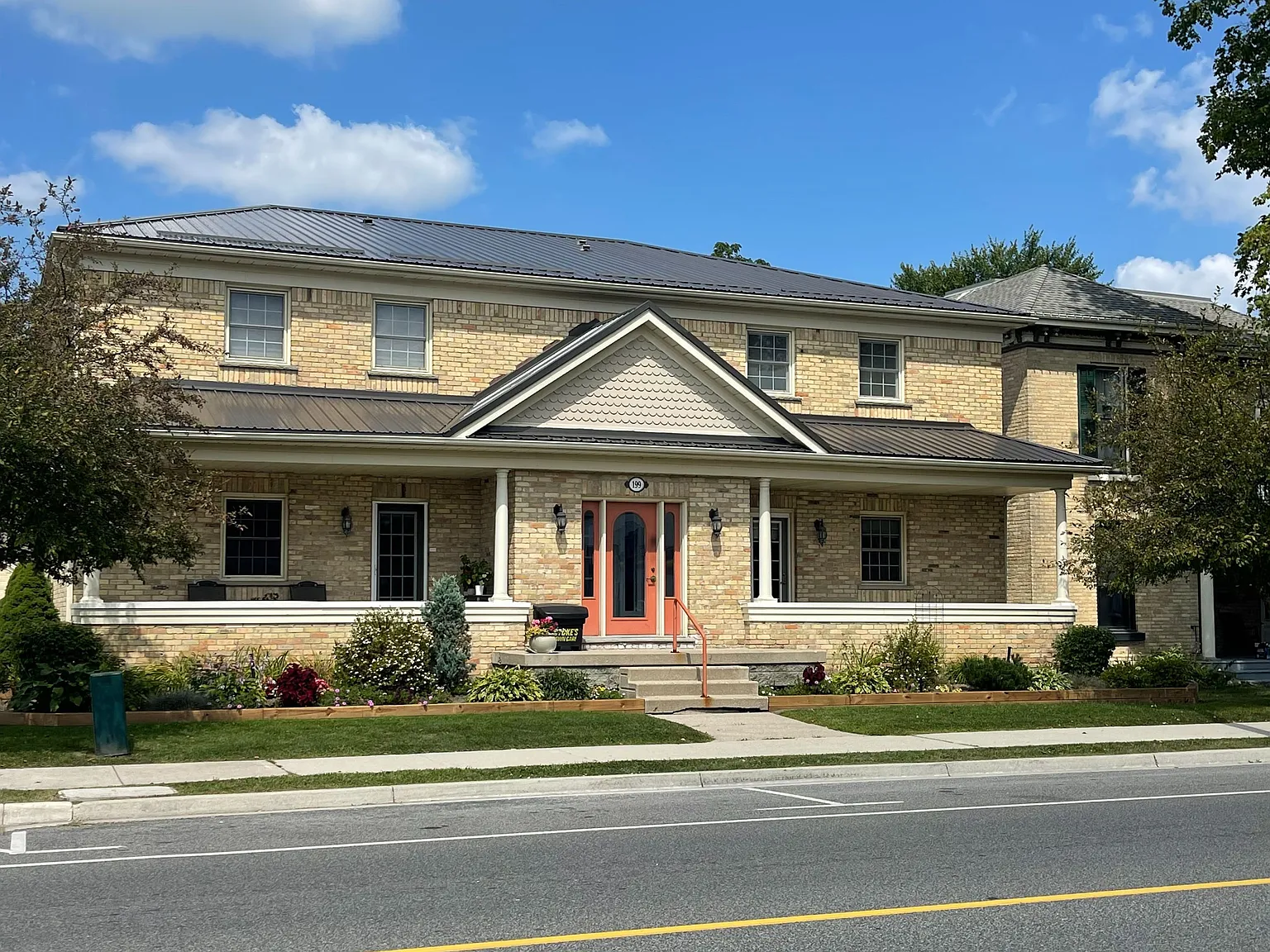 Maple — Photo 1