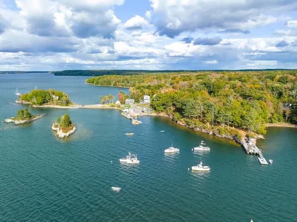 22 Wood Landing Road, Harpswell, ME 04079