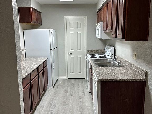 5th image of 2451 N Rainbow Blvd Unit 1008
