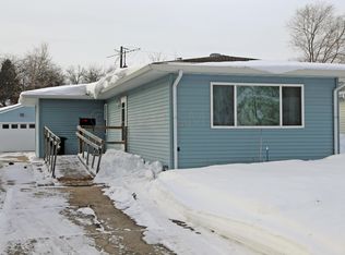 437 22nd St S, Fargo, ND 58103