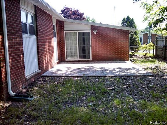 5th image of 238 S Christine St