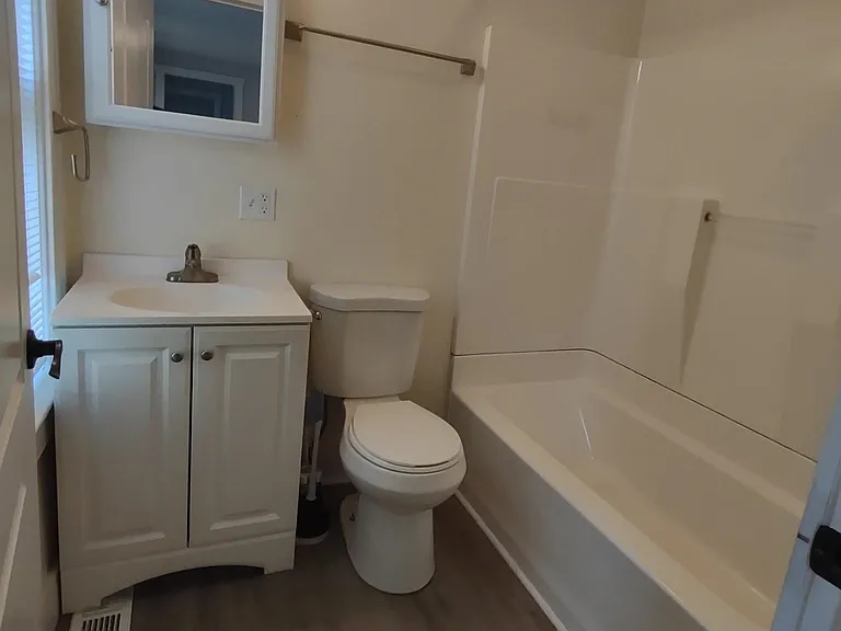 9 Merchant St #8 — Photo 6