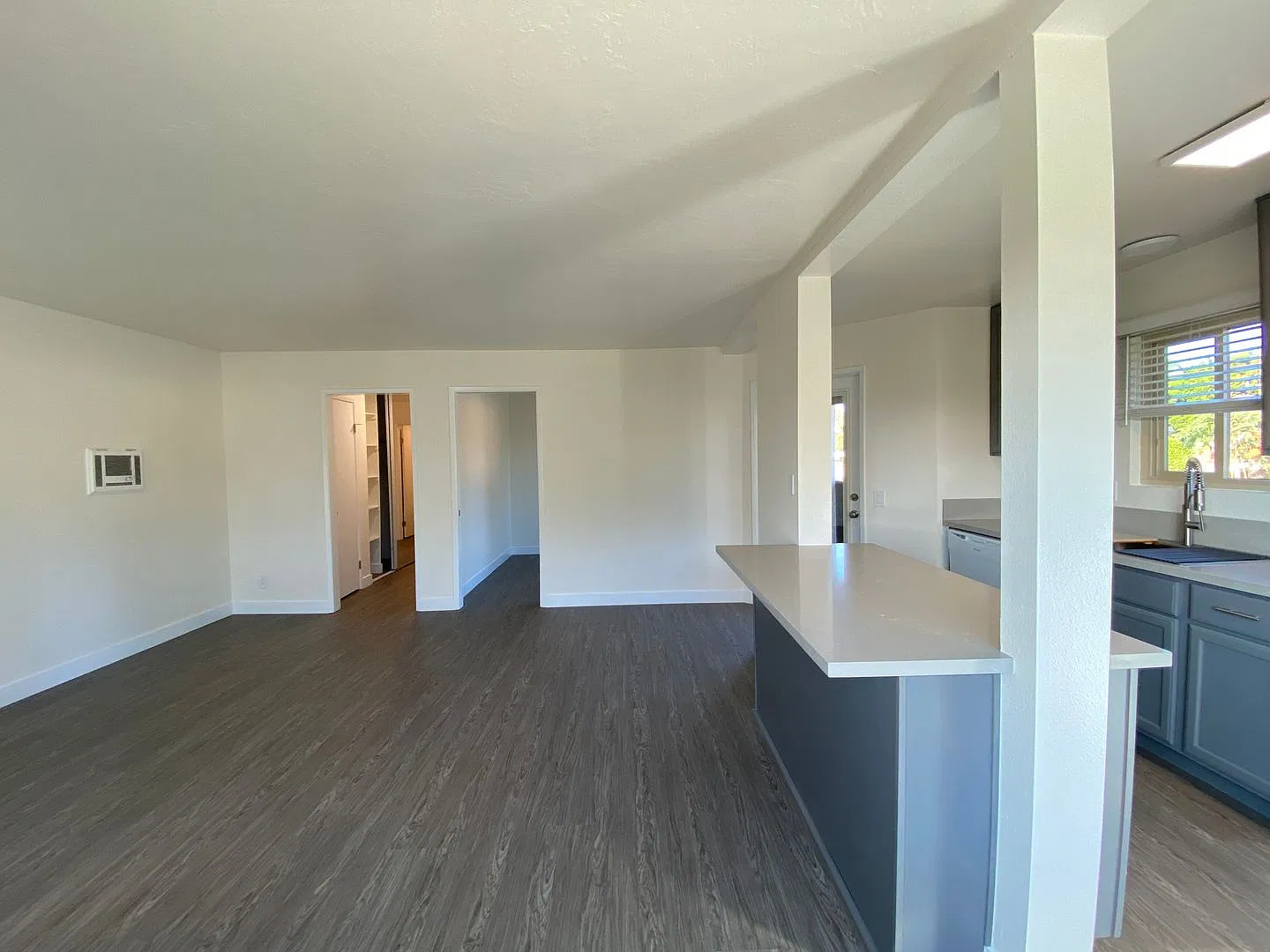 Adams Street Apartments — Photo 2