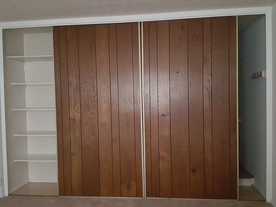 1st bed Walking closet