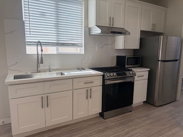 1st image of 14166 Lake St #14166