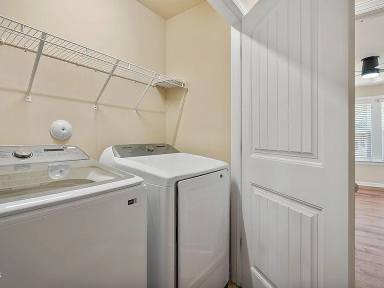 2120 Junewood Ln — Photo 25