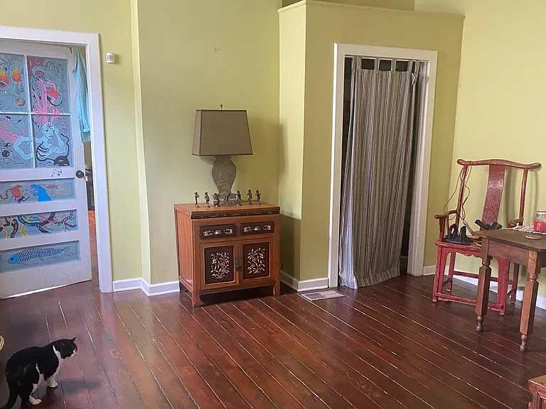 1049 E Saint Catherine St — Photo 10