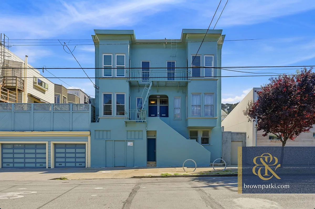 Building Photo - 1107 Page St #A