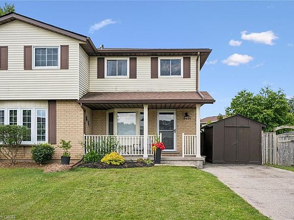 4th image of 315 Mayview Cres #B
