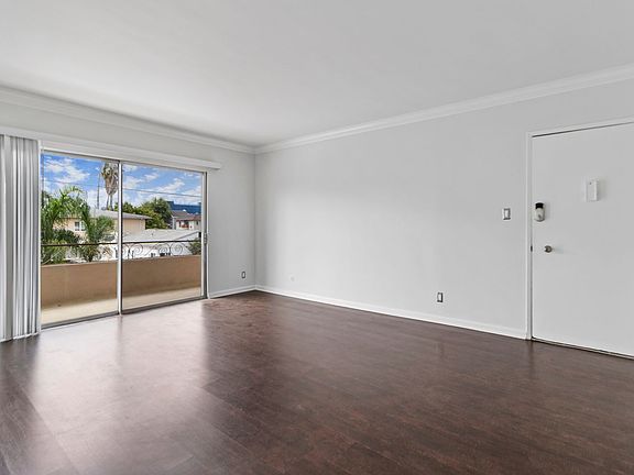 5th image of 10225 Regent St #5