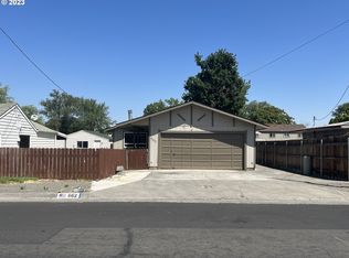 662 W Ridgeway Ave, Hermiston, OR 97838