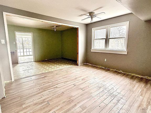 5th image of 7 Berks Ct
