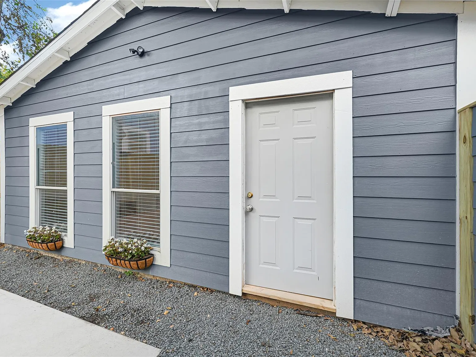 1 bed, 1.0 bath, 600 sqft, $1,200 — Photo 2