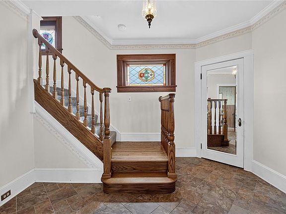 5th image of 145 Washington St