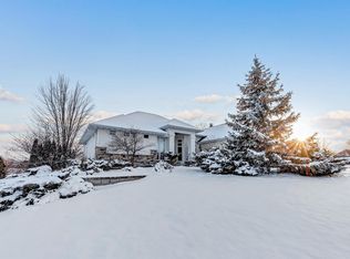 3531 Golden Harvest Dr, Neenah, WI 54956