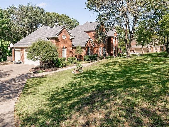 2nd image of 38 Trailridge Dr