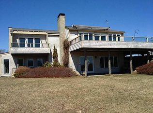 127 Fire Ln, South Kingstown, RI 02879