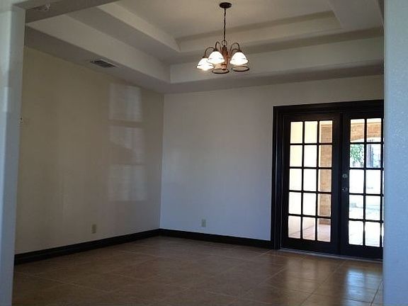 4th image of 509 Idylwood Ln