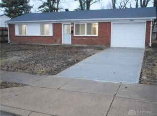 200 Shaw Rd, Englewood, OH 45322