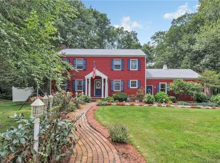 40 Burroughs Rd, Easton, CT 06612