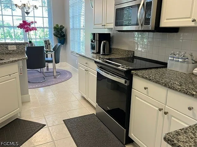 15151 Royal Windsor Ln #2202 — Photo 10