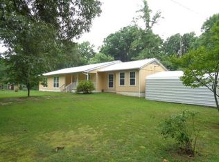 509 Lamar St, Maud, TX 75567