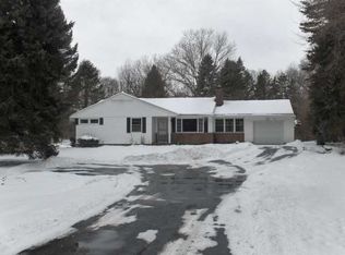 1629 Scribner Rd, Penfield, NY 14526