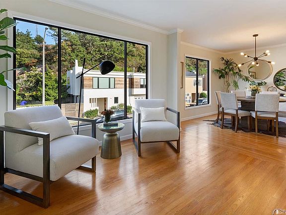 4th image of 87 Aquavista Way