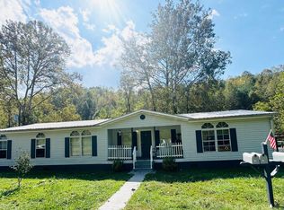 661 Upper Rader Rd, Manchester, KY 40962