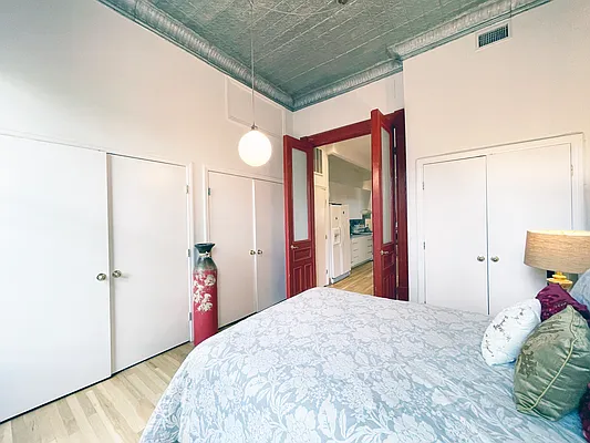 Rented by Bohemia Realty Group | media 10