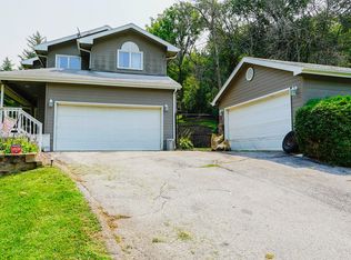 12075 Waldon Cir, Council Bluffs, IA 51503