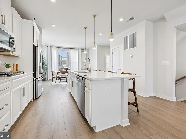 5601 Hyattsville Dr — Photo 31