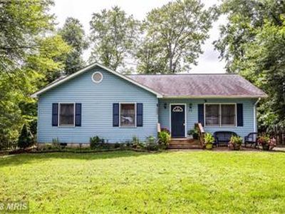 75 Pegs Ln, Fredericksburg, VA, 22405
