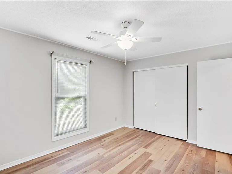 1607 Burnley Dr — Photo 29