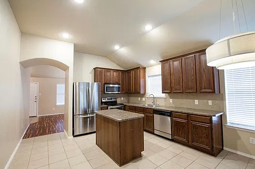 709 Alder Dr Photo 1