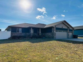 303 W 5th St, Juniata, NE 68955
