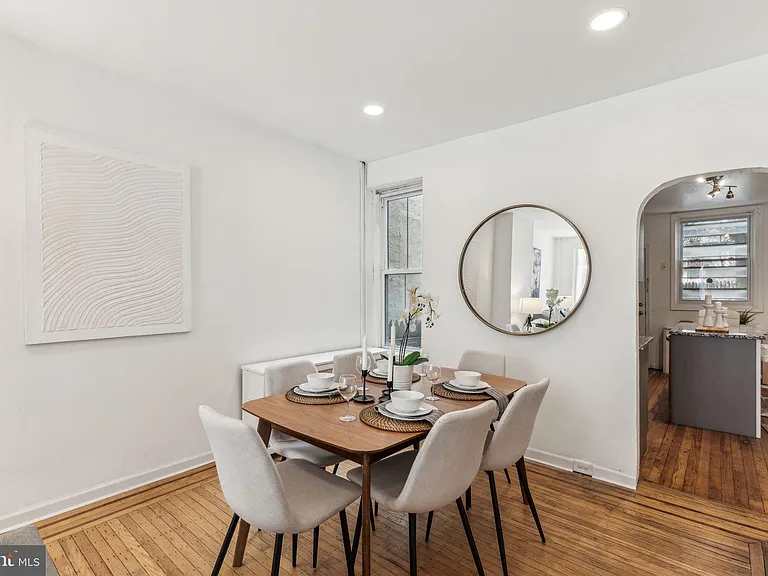 2952 Tulip St — Photo 3