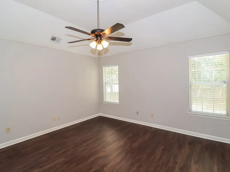 5686 Richburg Ave — Photo 11