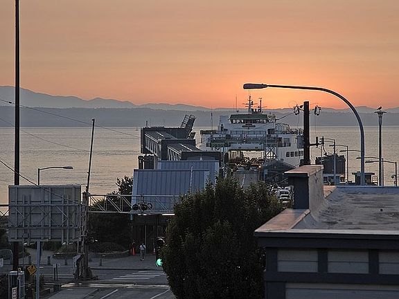 View of Edmonds Ferry & Olympic Mountains