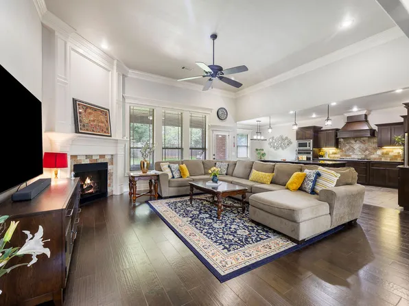 1011 Hunters Pointe, Bentonville, AR 72713