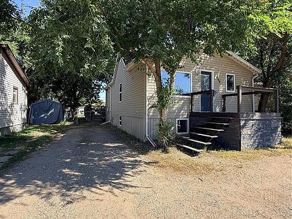 2nd image of 609 King STREET S