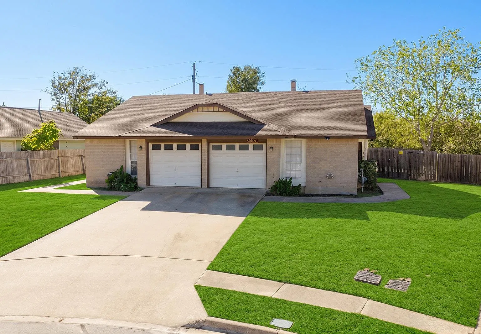 3 bed, 2.0 bath, 2045 sqft, $1,575 — Photo 1