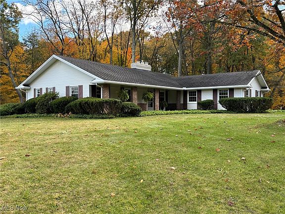 3rd image of 569 Northlawn Dr