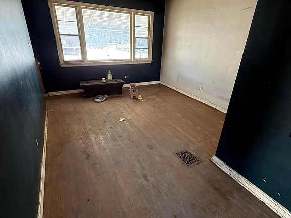 2nd image of 1414 S Champion Ave