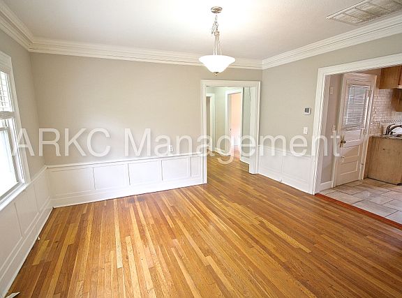 4th image of 4325 Holmes St APT 02