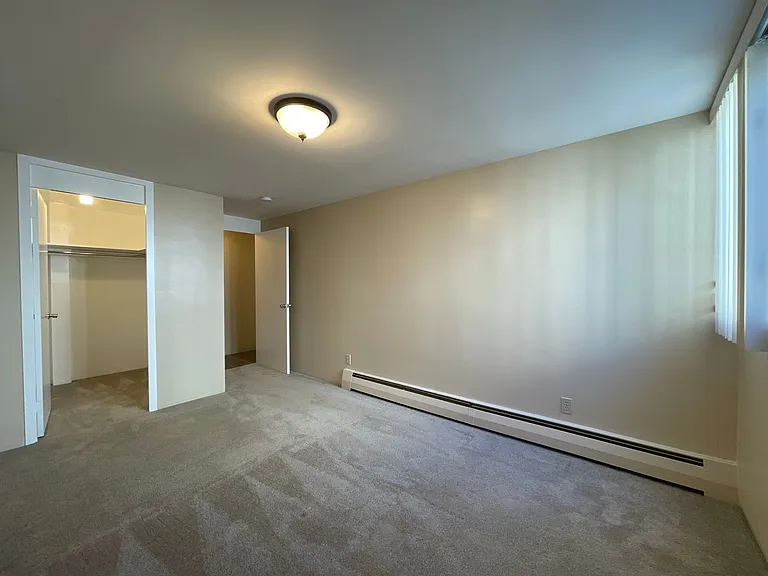 Executive Apartments — Photo 16